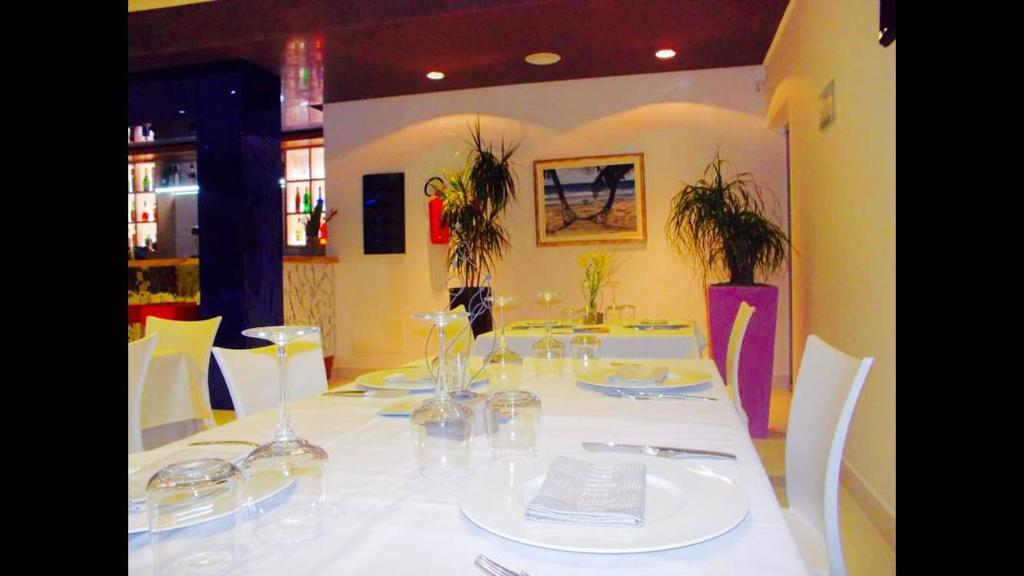 Hotel Zodiaco Porto Cesareo Bagian luar foto